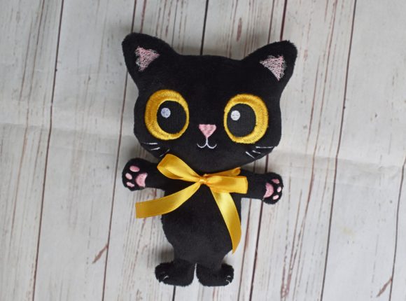 Kitty ITH: A Designer’s Review for Handmade Gifts