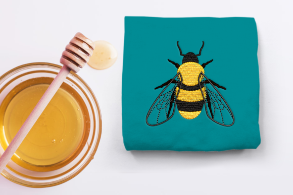 Realistic Mini Bee: A Pro Review for Branded Merch